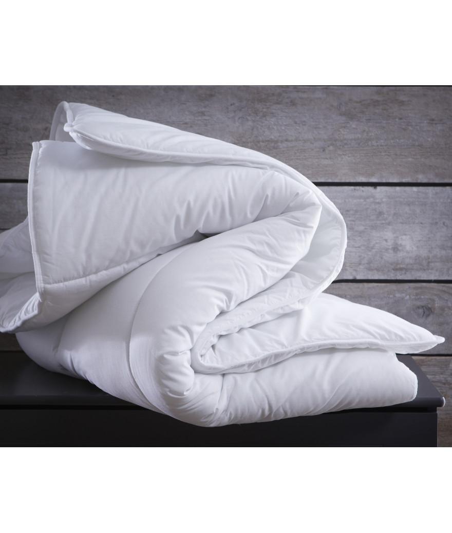 Couette Blanche 2 places 450 Grs "Fabrication Fran?aise" 220 x 240 cm